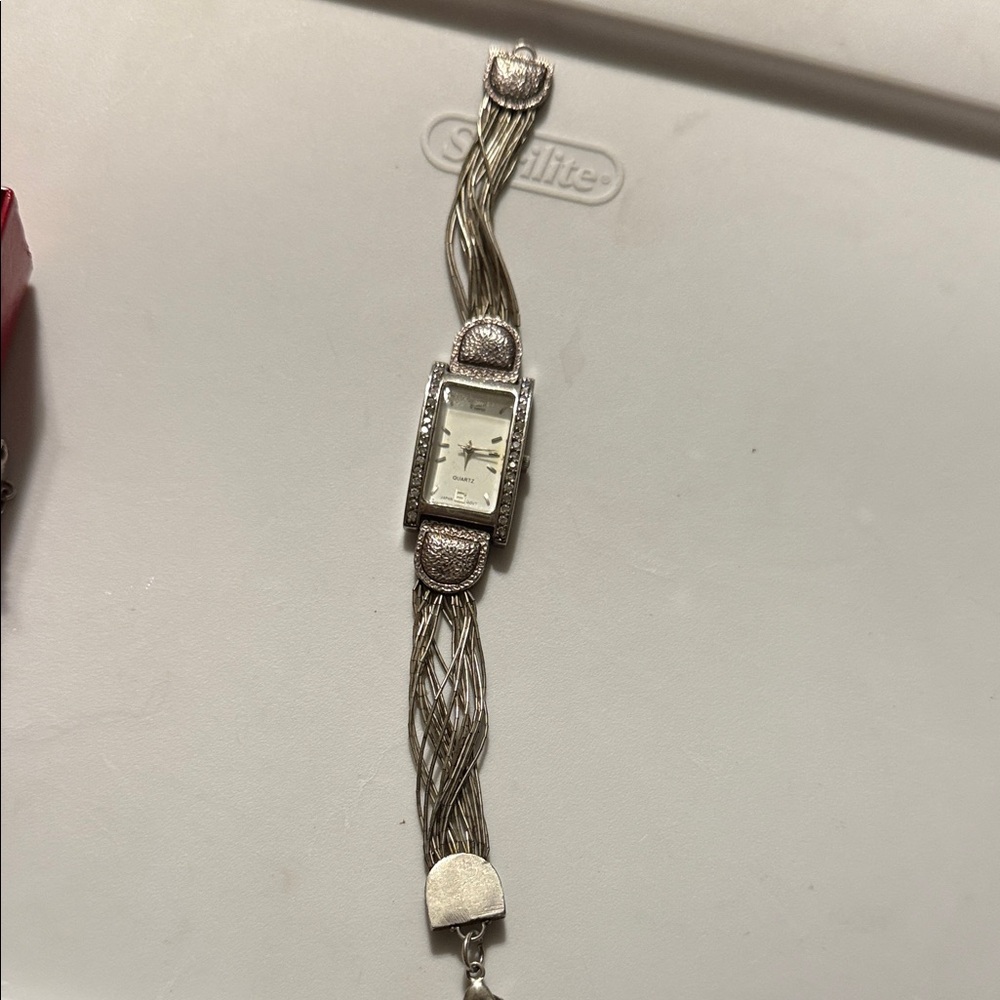 Elegant Silver-Tone Bracelet Watch 925 asmigo